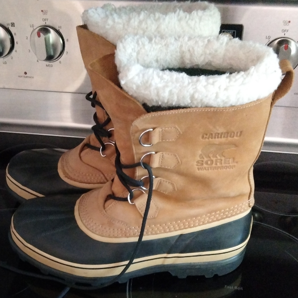 Sorel Tan and Black Waterproof Lace-Up Winter Boots with White Shearling